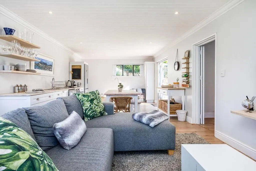Maroon Belles Apartment Cape Town
